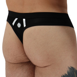 String Heatwave Noir Breedwell