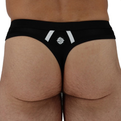 String Heatwave Noir Breedwell